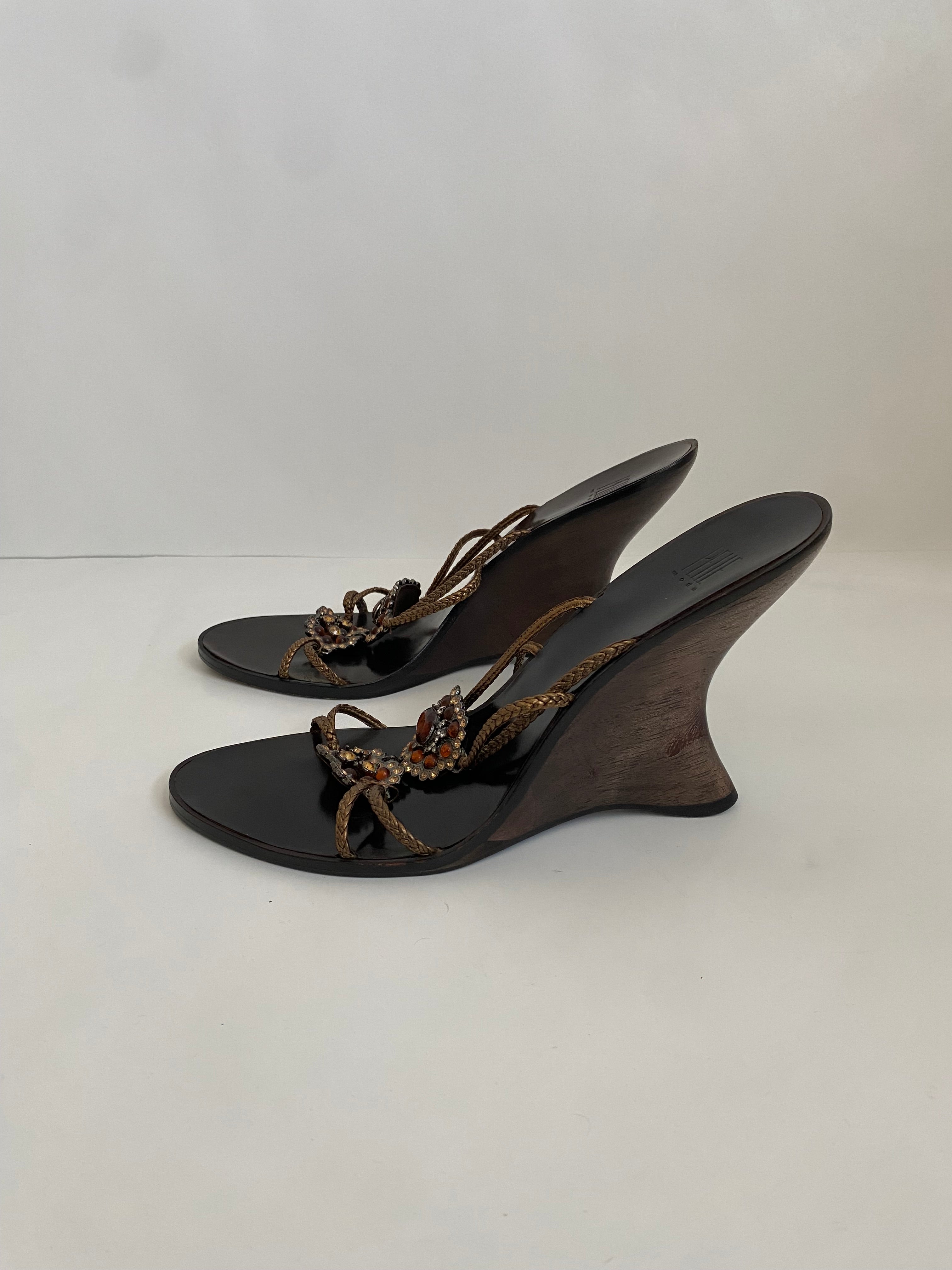 Pelle Moda Gold Floral Embellished Wedge | US 10