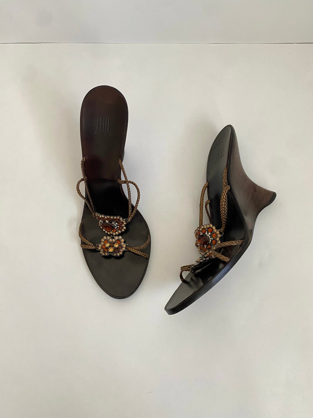 Pelle Moda Gold Floral Embellished Wedge | US 10