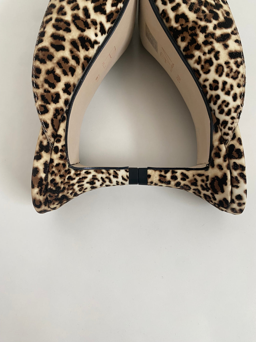 Pelle Moda Leopard Print Kitten Heel Mule US 6
