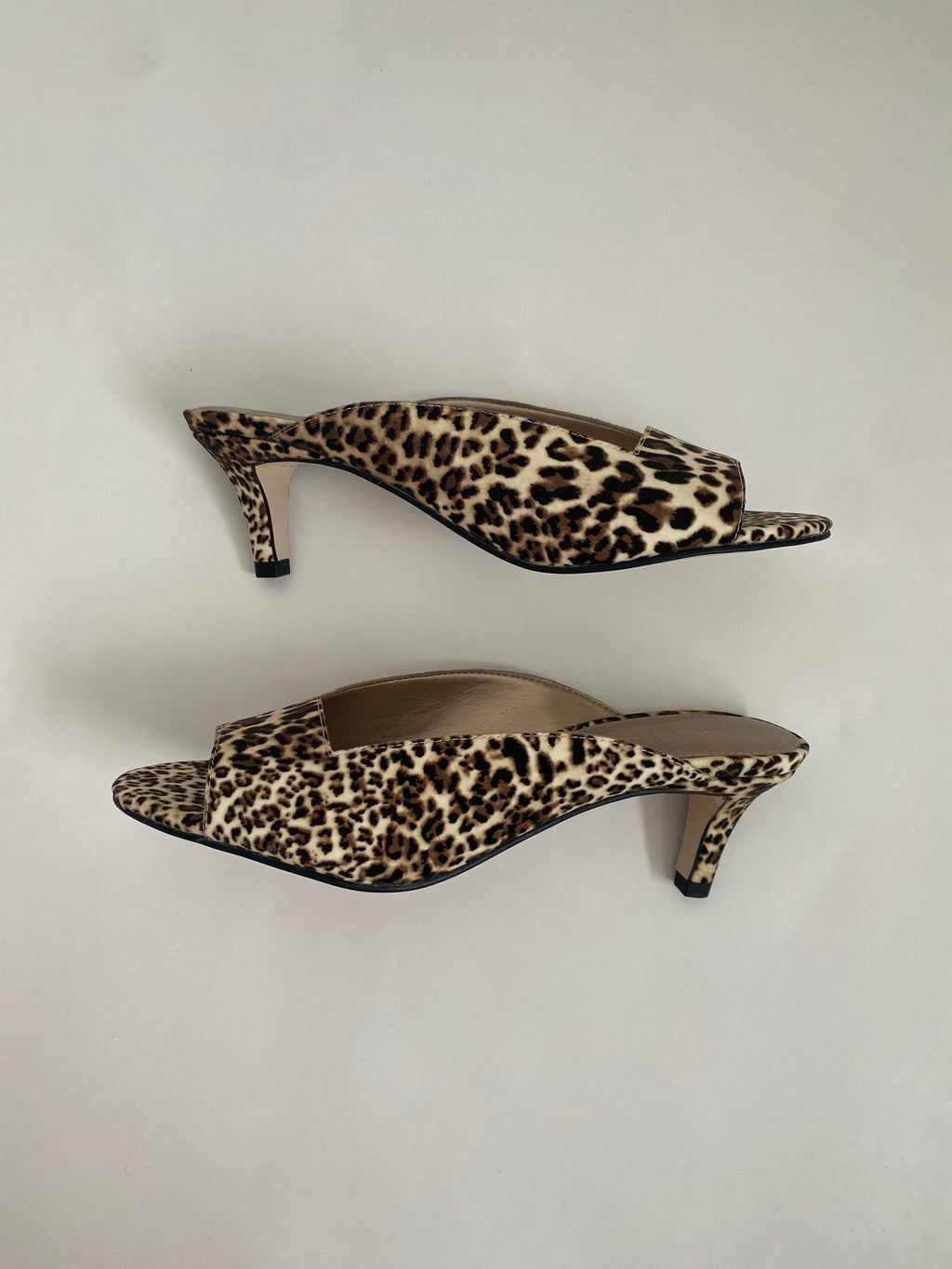 Pelle Moda Leopard Print Kitten Heel Mule US 6