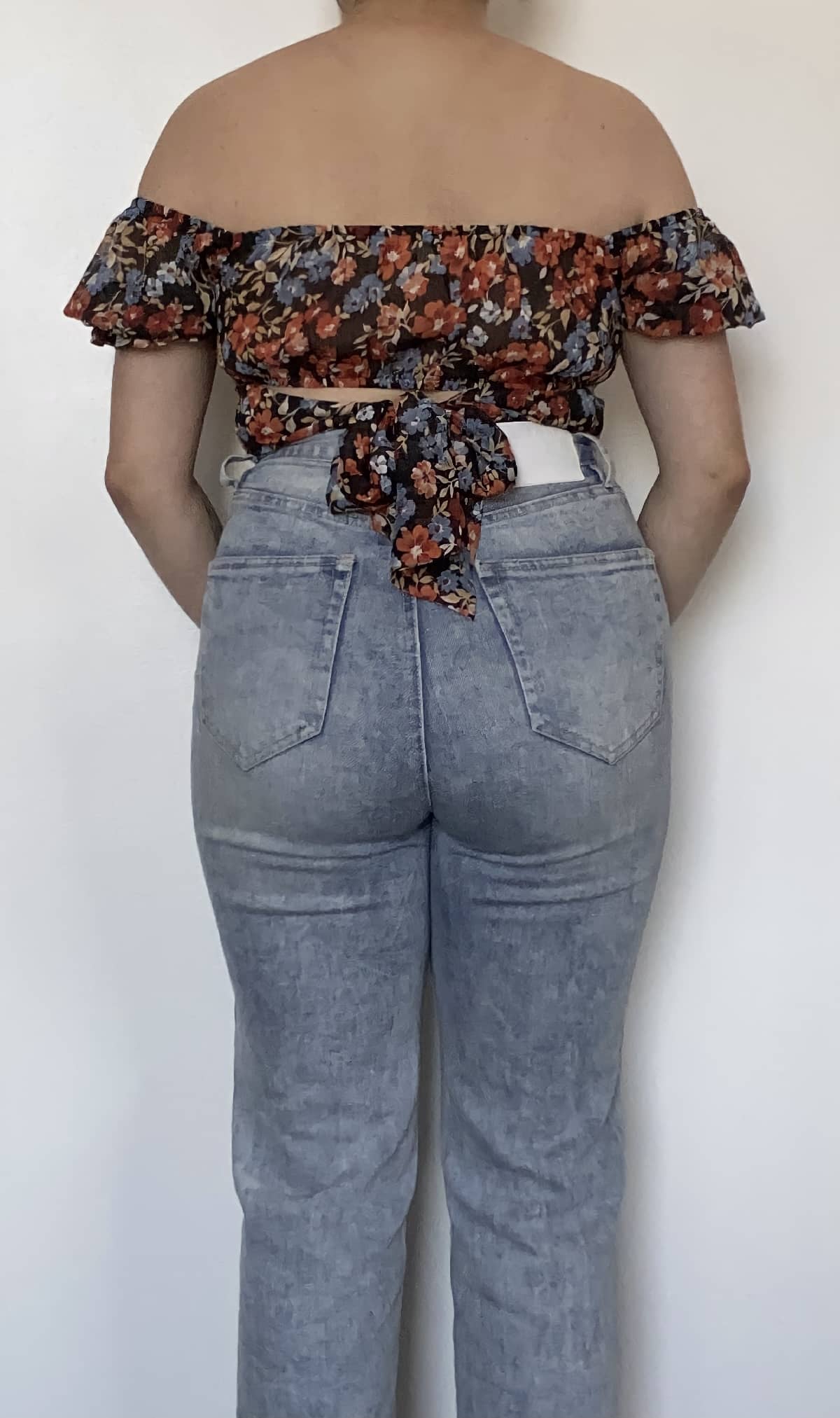 Blusa con flores de otoño